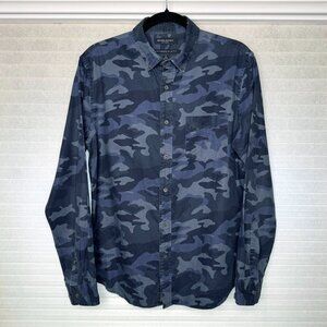 Banana Republic Men's Blue Camo Shirt